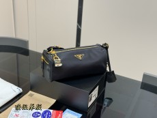 プラダバッグ PRADA 2025新作 ハンドバッグ