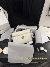 シャネルバッグ CHANEL 2025新作 チェーンバッグ