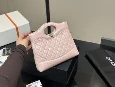 シャネルバッグ CHANEL 2025新作 ハンドバッグ