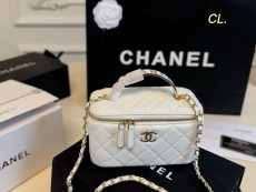 シャネルバッグ CHANEL 2025新作 ハンドバッグ