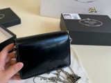 プラダバッグ PRADA 2025新作 チェーンバッグ