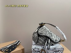 ディオールバッグ DIOR 2025新作 サドルバッグ