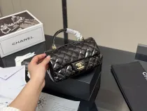 シャネルバッグ CHANEL 2025新作 ハンドバッグ