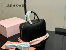 ミュウミュウバッグ Miu Miu 2025新作 ブリーフケース