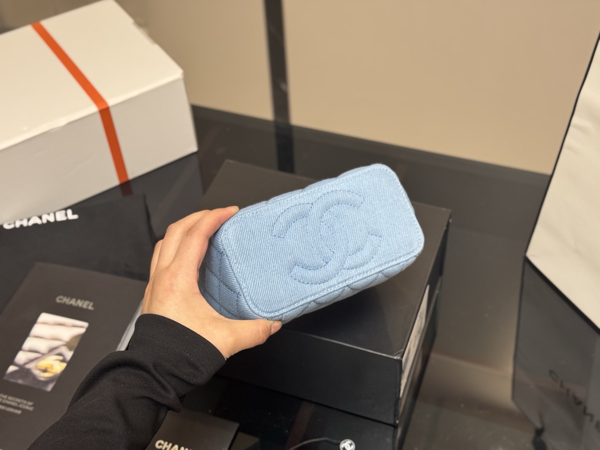 シャネルバッグ CHANEL 2025新作 ハンドバッグ
