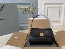 バレンシアガバッグ BALENCIAGA 2025新作 アンダーアームバッグ