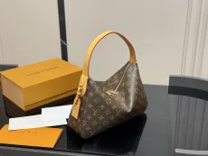 ルイヴィトンバッグ LOUIS VUITTON 2025新作 アンダーアームバッグ