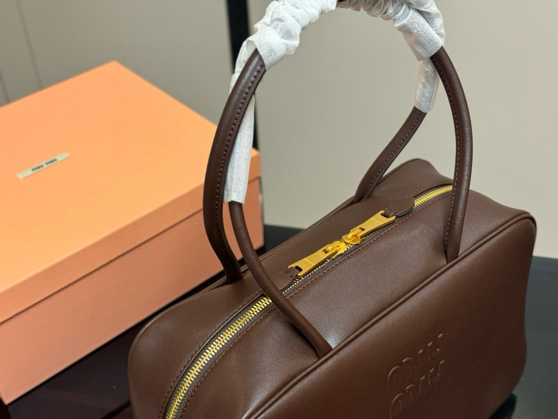 ミュウミュウバッグ Miu Miu 2025新作 ブリーフケース