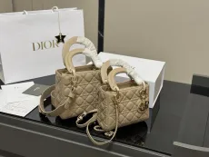 ディオールバッグ DIOR 2025新作 ダイアナ妃バッグ