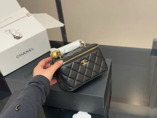 シャネルバッグ CHANEL 2025新作 パケット