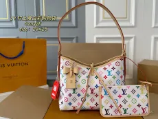 ルイヴィトンバッグ LOUIS VUITTON 2025新作 アンダーアームバッグ