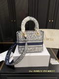 ディオールバッグ DIOR 2025新作 ダイアナ妃バッグ