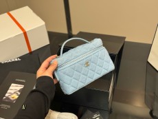 シャネルバッグ CHANEL 2025新作 チェーンバッグ