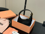 ミュウミュウバッグ Miu Miu 2025新作 ハンドバッグ