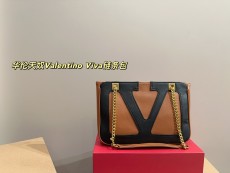 ヴァレンティノバッグ VALENTINO 2025新作 チェーンバッグ