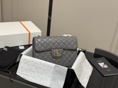シャネルバッグ CHANEL 2025新作 チェーンバッグ