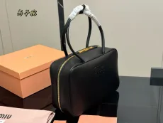 ミュウミュウバッグ Miu Miu 2025新作 ブリーフケース