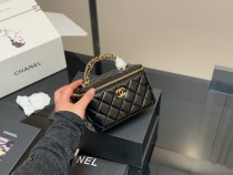 シャネルバッグ CHANEL 2025新作 パケット