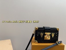 ルイヴィトンバッグ LOUIS VUITTON 2025新作 パケット