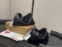 シャネルバッグ CHANEL 2025新作 Hobo