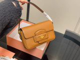 ミュウミュウバッグ Miu Miu 2025新作 クロスボディバッグ