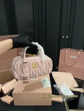 ミュウミュウバッグ Miu Miu 2025新作 パケット