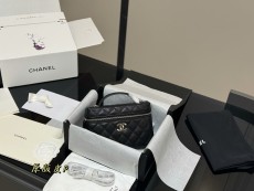 シャネルバッグ CHANEL 2025新作 ショルダーバッグ