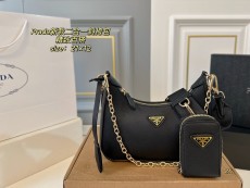 プラダバッグ PRADA 2025新作 アンダーアームバッグ