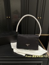 プラダバッグ PRADA 2025新作 アンダーアームバッグ