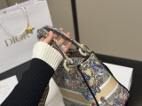 ディオールバッグ DIOR 2025新作 ダイアナ妃バッグ