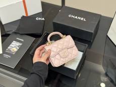 シャネルバッグ CHANEL 2025新作 小さなハンドバッグ