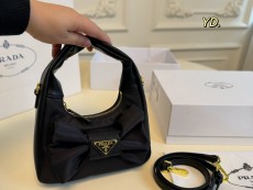 プラダバッグ PRADA 2025新作 アンダーアームバッグ