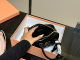 ミュウミュウバッグ Miu Miu 2025新作 小さなハンドバッグ