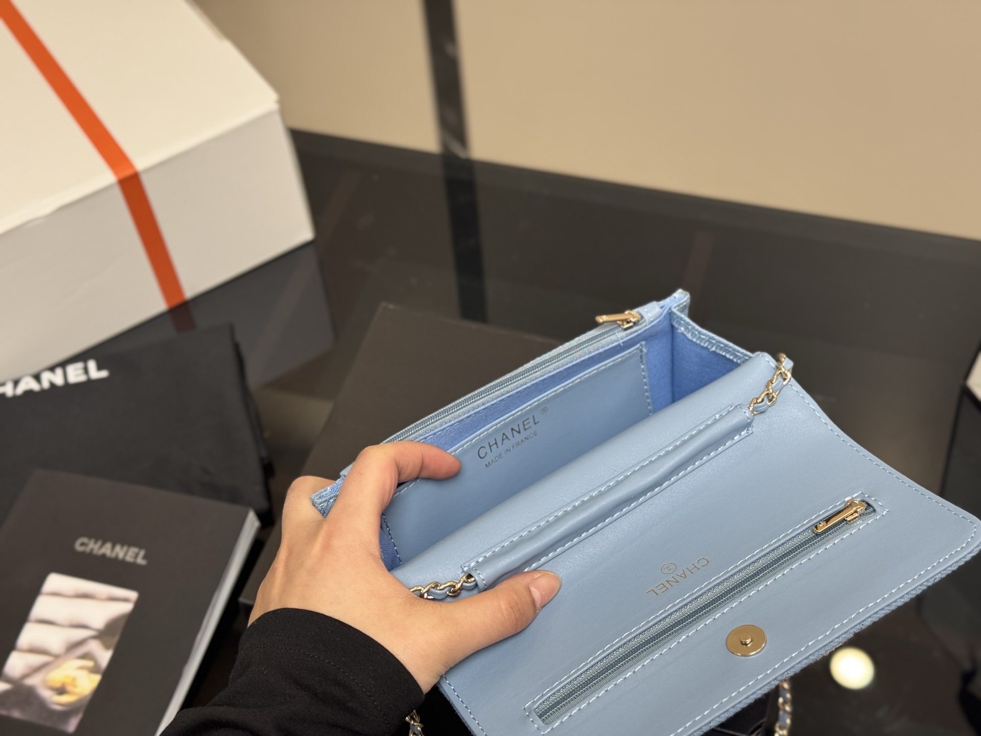 シャネルバッグ CHANEL 2025新作 ハンドバッグ