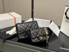 シャネルバッグ CHANEL 2025新作 チェーンバッグ