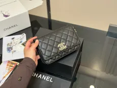 シャネルバッグ CHANEL 2025新作 ハンドバッグ