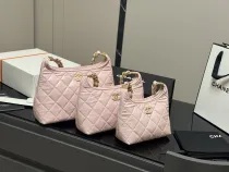シャネルバッグ CHANEL 2025新作 アンダーアームバッグ