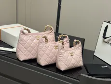 シャネルバッグ CHANEL 2025新作 アンダーアームバッグ