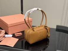 ミュウミュウバッグ Miu Miu 2025新作 ブリーフケース