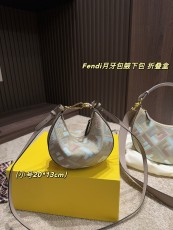 フェンディバッグ FENDI 2025新作 アンダーアームバッグ