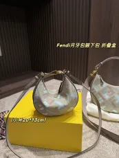 フェンディバッグ FENDI 2025新作 アンダーアームバッグ