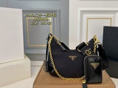 プラダバッグ PRADA 2025新作 クロスボディバッグ