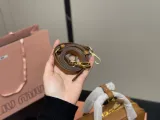ミュウミュウバッグ Miu Miu 2025新作 ブリーフケース