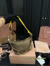 ミュウミュウバッグ Miu Miu 2025新作 パケット