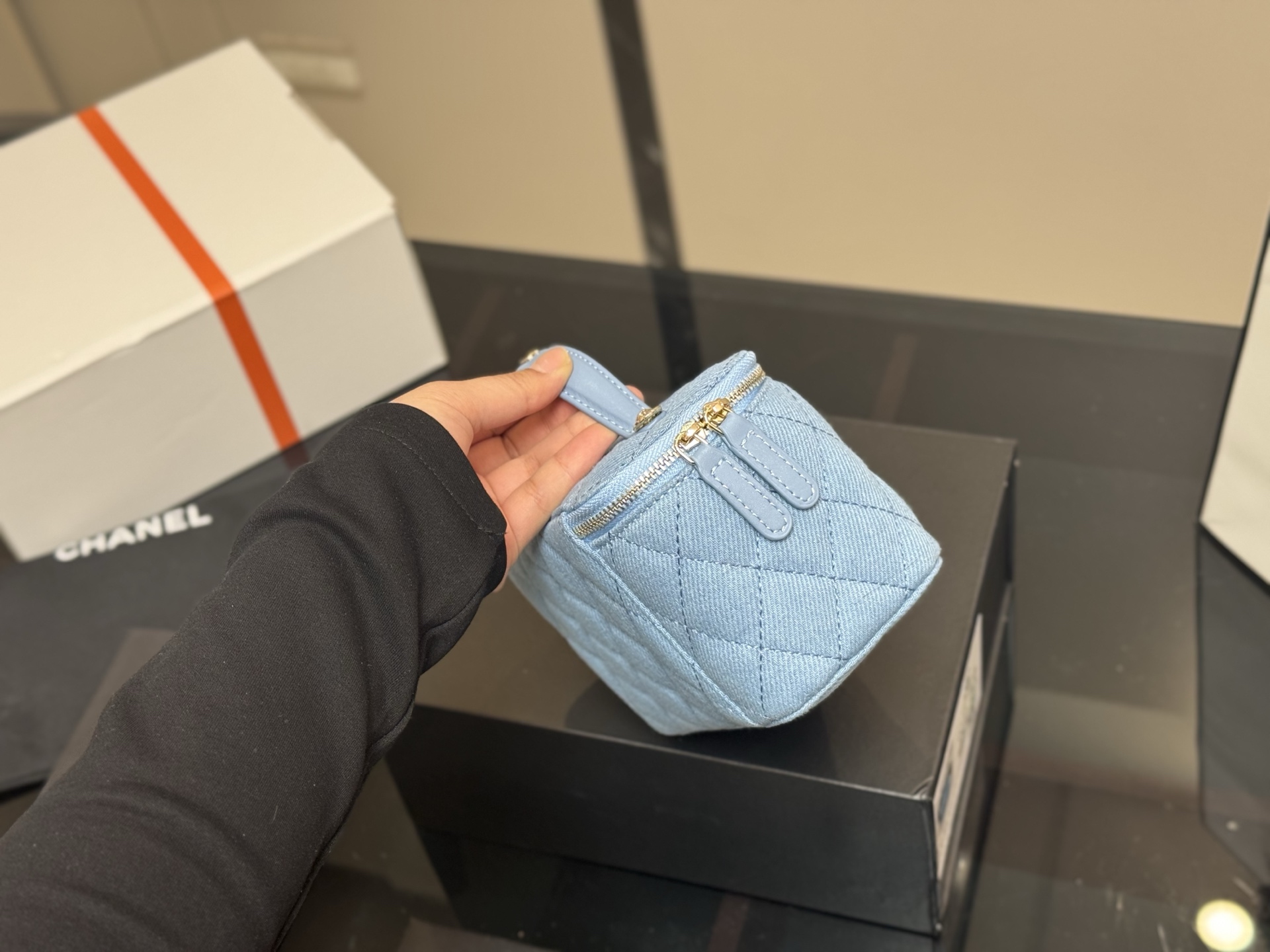 シャネルバッグ CHANEL 2025新作 ハンドバッグ