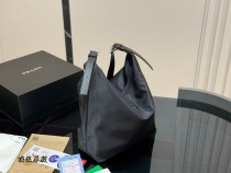 プラダバッグ PRADA 2025新作 トートバッグ プラダバッグ PRADA 2025新作 トートバッグ