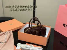 ミュウミュウバッグ Miu Miu 2025新作 小さなハンドバッグ