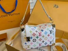 ルイヴィトンバッグ LOUIS VUITTON 2025新作 パケット