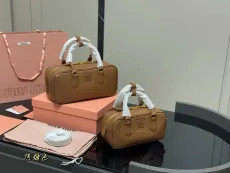 ミュウミュウバッグ Miu Miu 2025新作 ブリーフケース