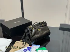 プラダバッグ PRADA 2025新作 アンダーアームバッグ